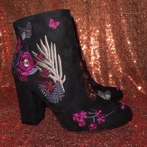 *PRICE DROP* BAMBOO Floral/Black Booties - NWOT